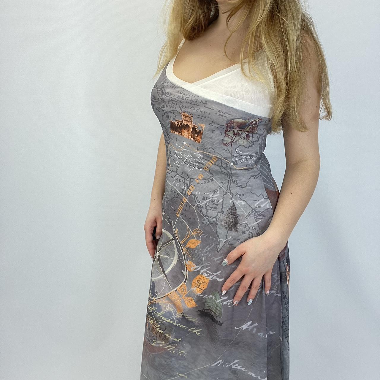 Graphic dress - Size M