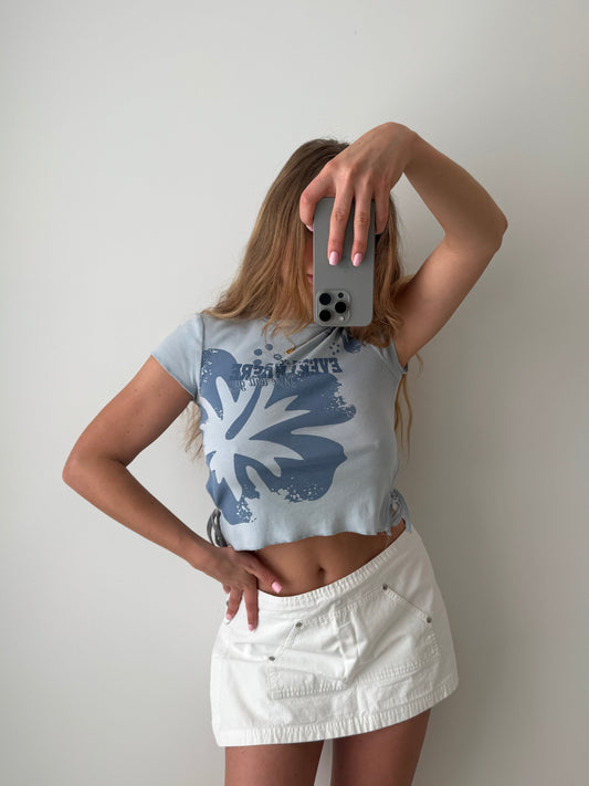 90s hibiscus baby tee - Size M