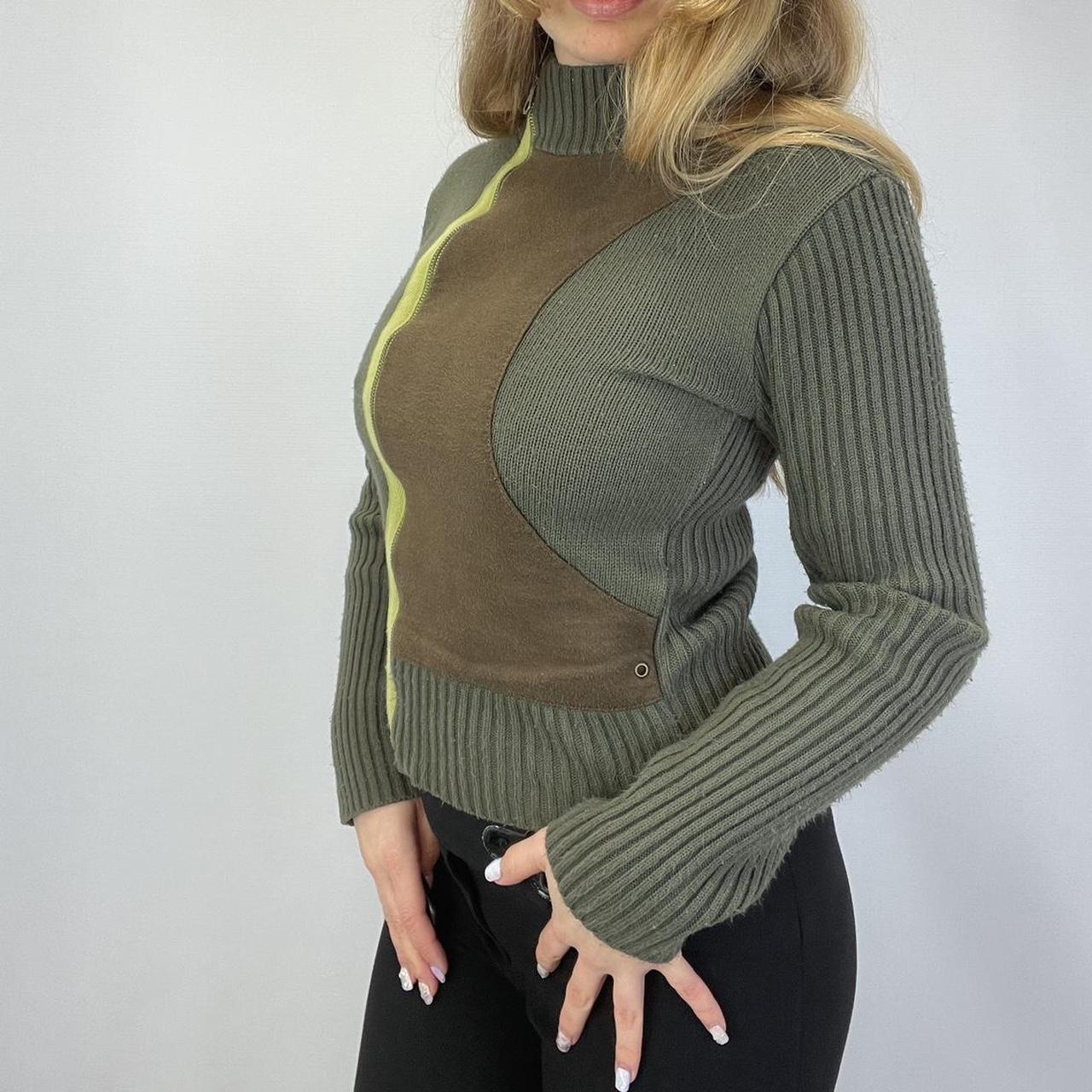 Khaki green jumper - Size M